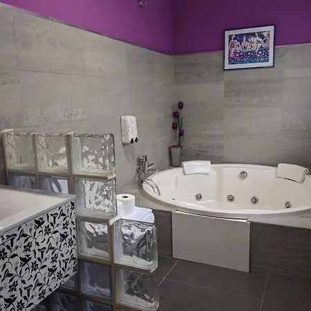 Apartamento ático Con Terraza En El Corazón De *